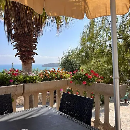Aparthotel Serena *
